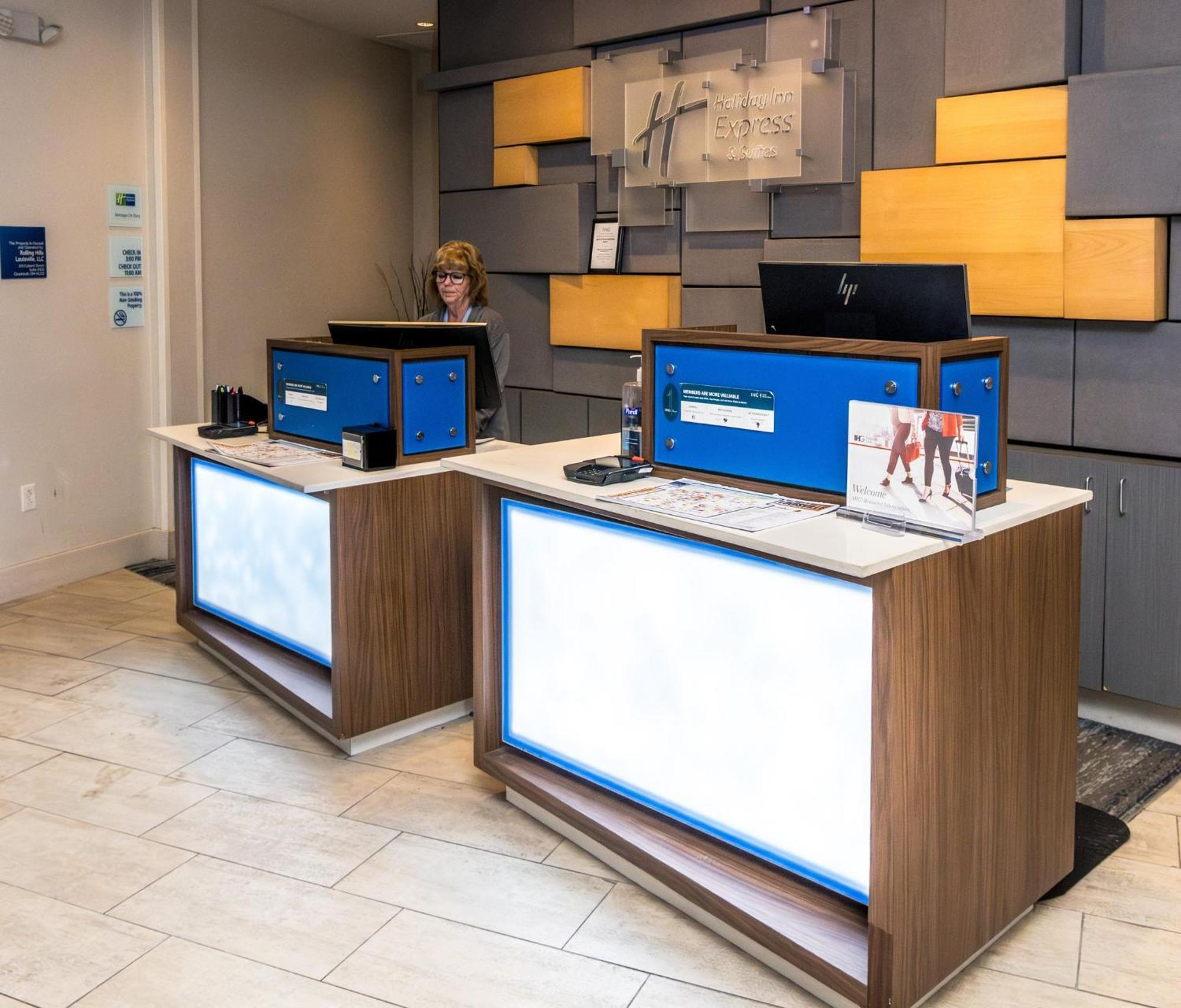 Holiday Inn Express & Suites Downtown Louisville By Ihg Exterior foto
