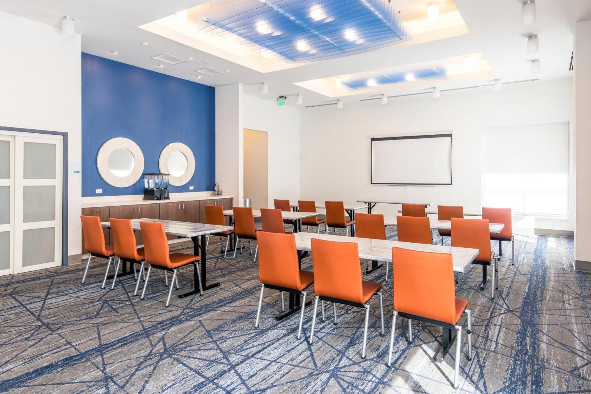 Holiday Inn Express & Suites Downtown Louisville By Ihg Exterior foto